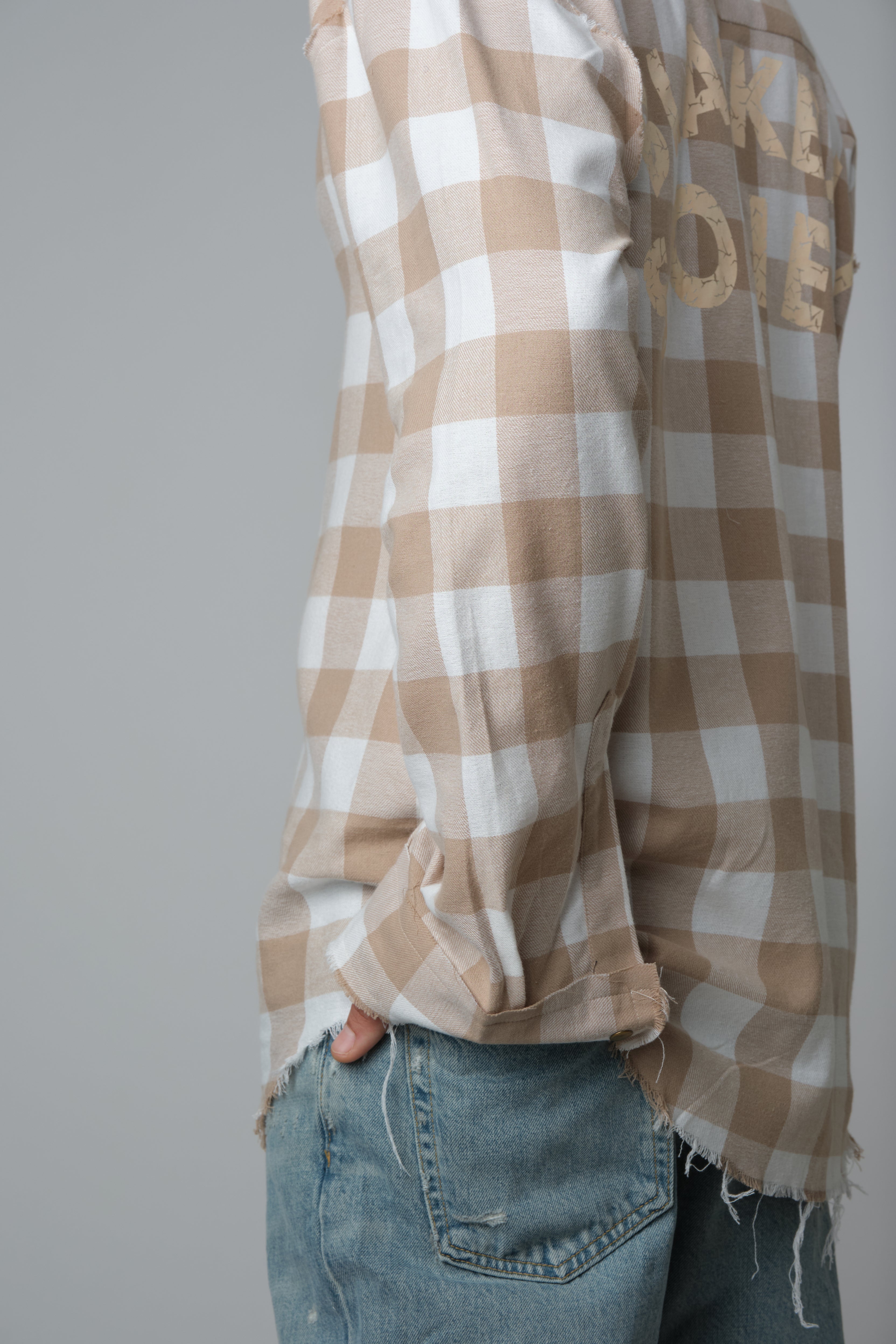 SHREDDED SEAM DROP NECK SHIRT BEIGE PLAID