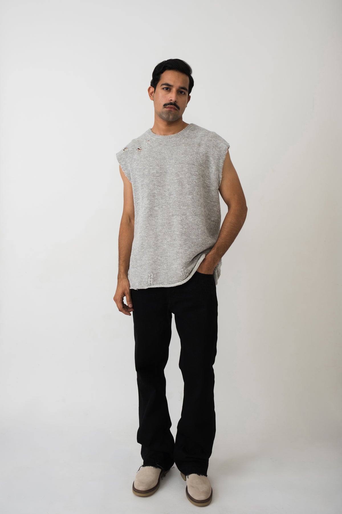 GREY COW BOY T