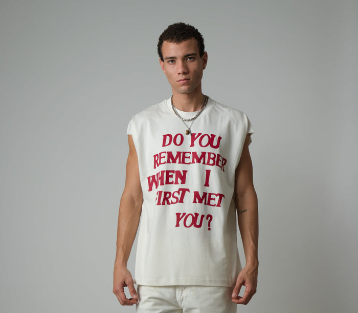 WHITE NOSTALGIA SLEEVELESS TEE