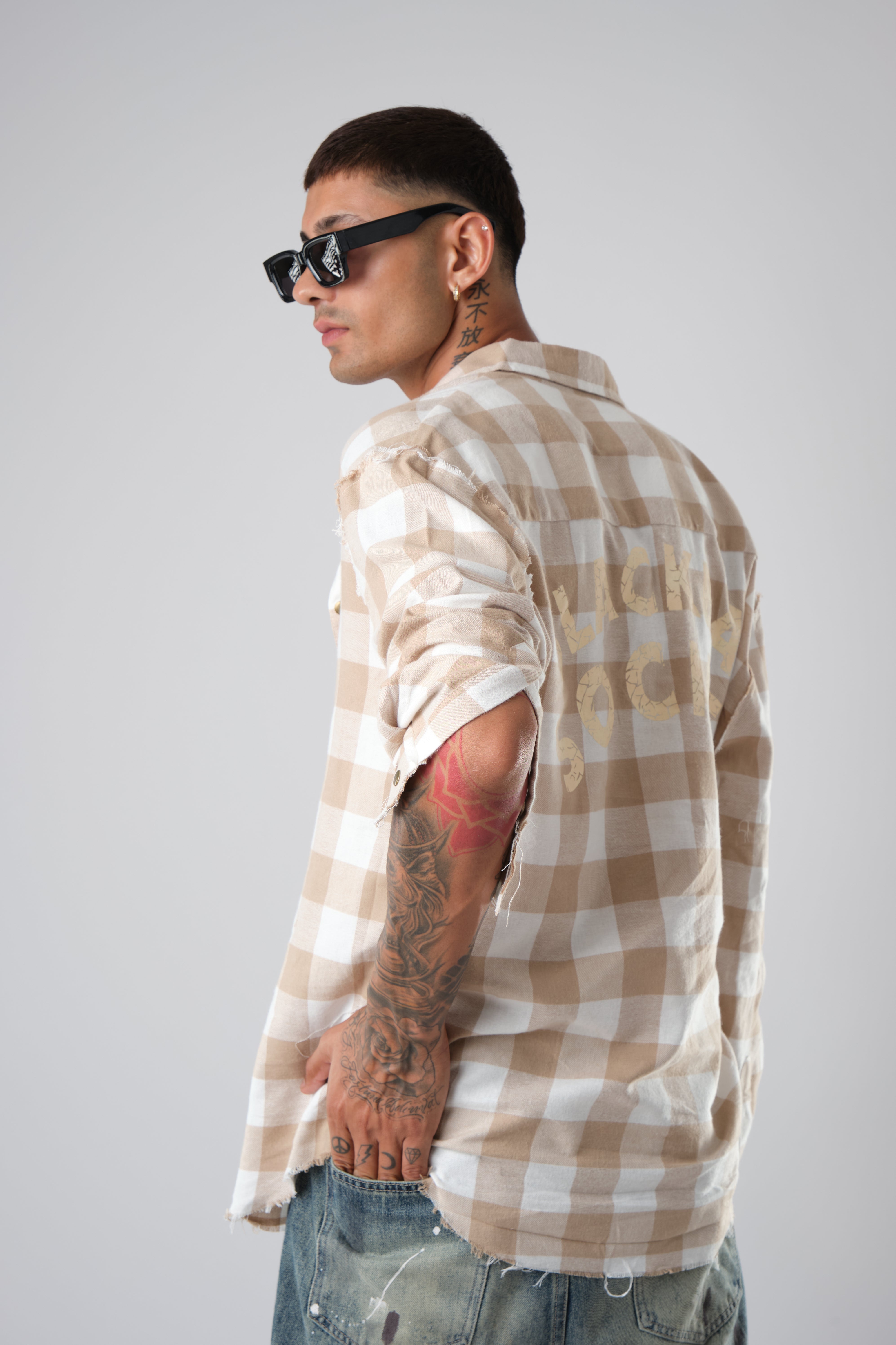 SHREDDED SEAM DROP NECK SHIRT BEIGE PLAID