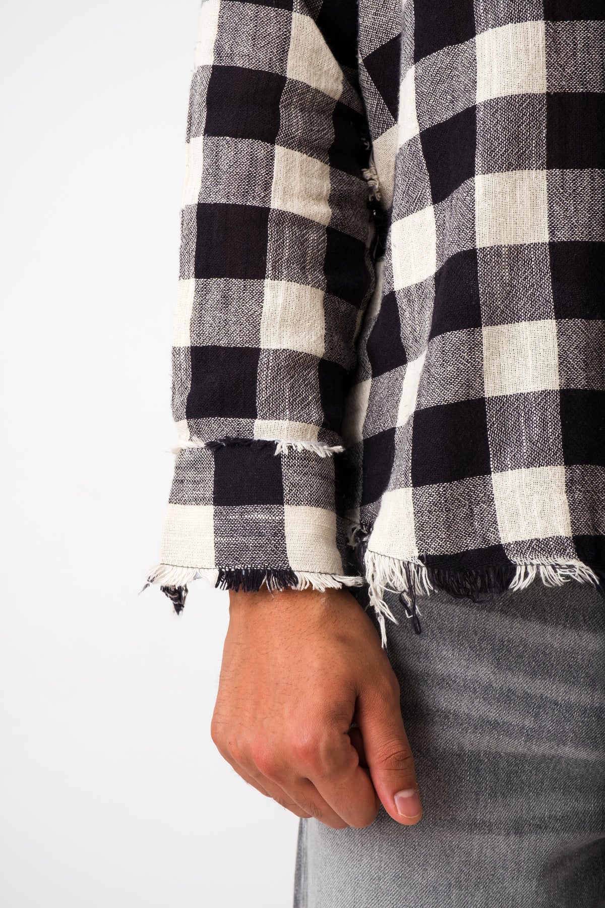 FRAYED NOIR PLAID SHIRT