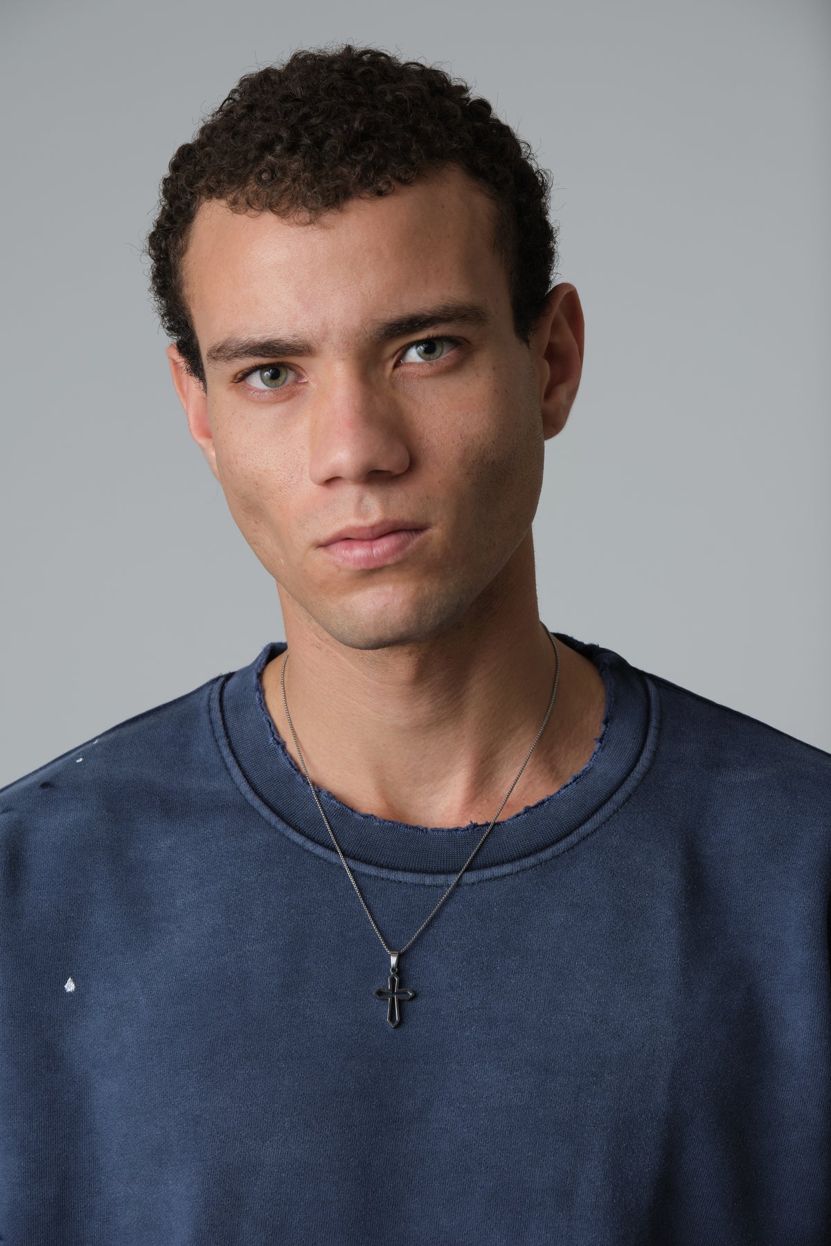 BLU RAW DISTRESSED SWEATSHIRT