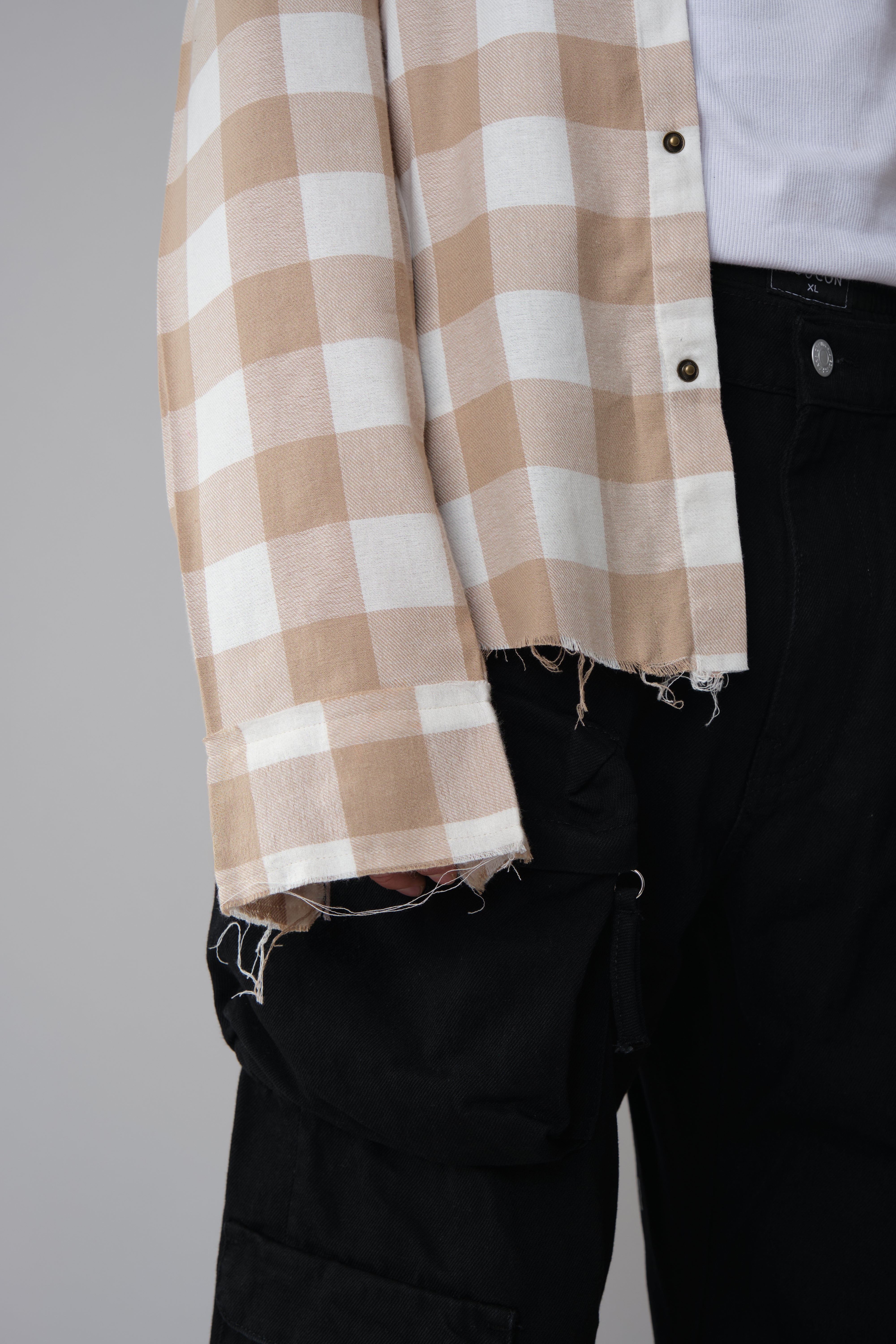 SHREDDED SEAM DROP NECK SHIRT BEIGE PLAID