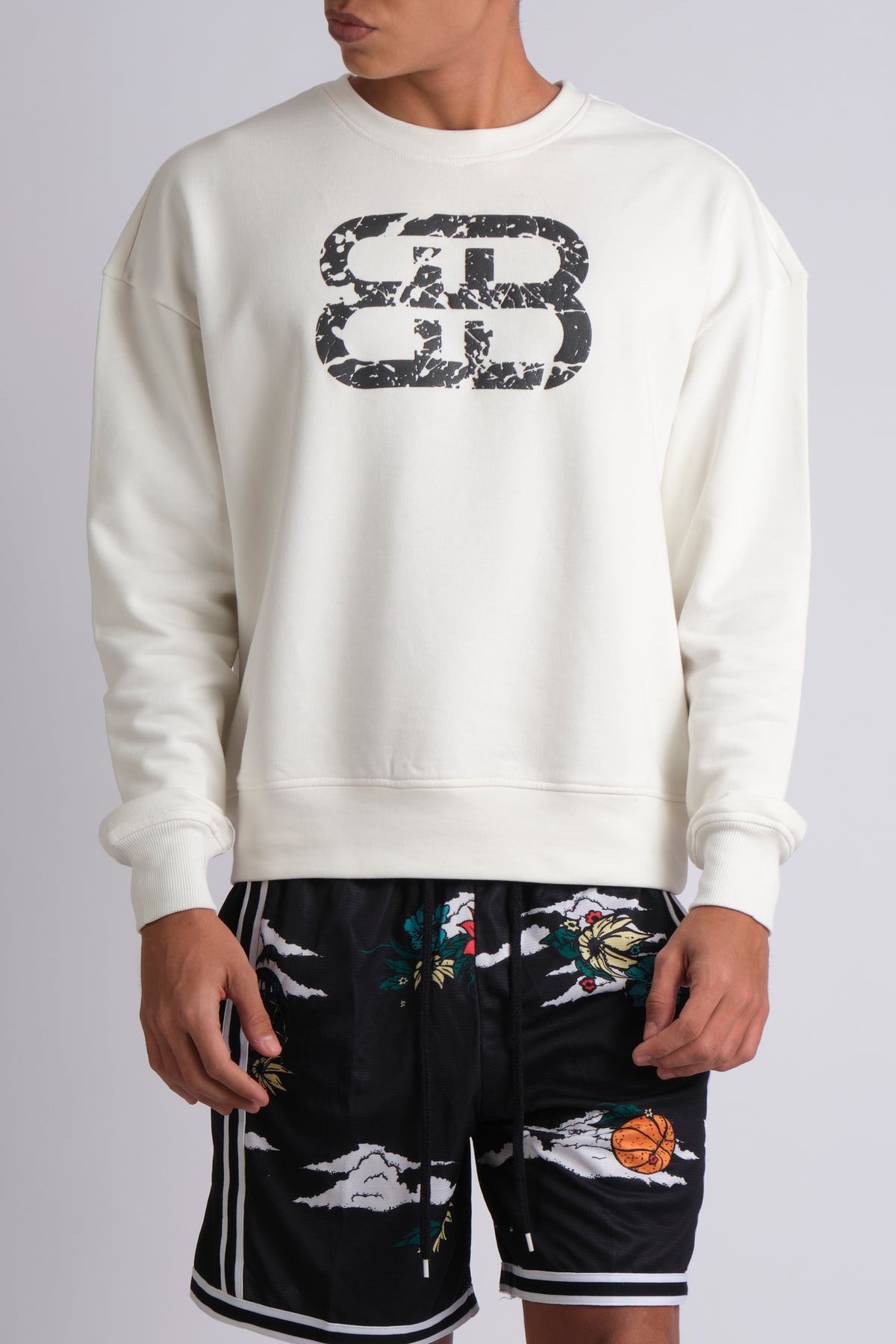 WHITE STACKED DISTRESSED LOGO CREW NECK SWEATSHIRT