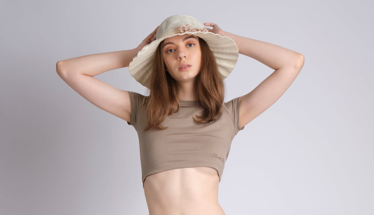 CAMEL BEIGE EMBROIDERED-LOGO CROPPED T-SHIRT