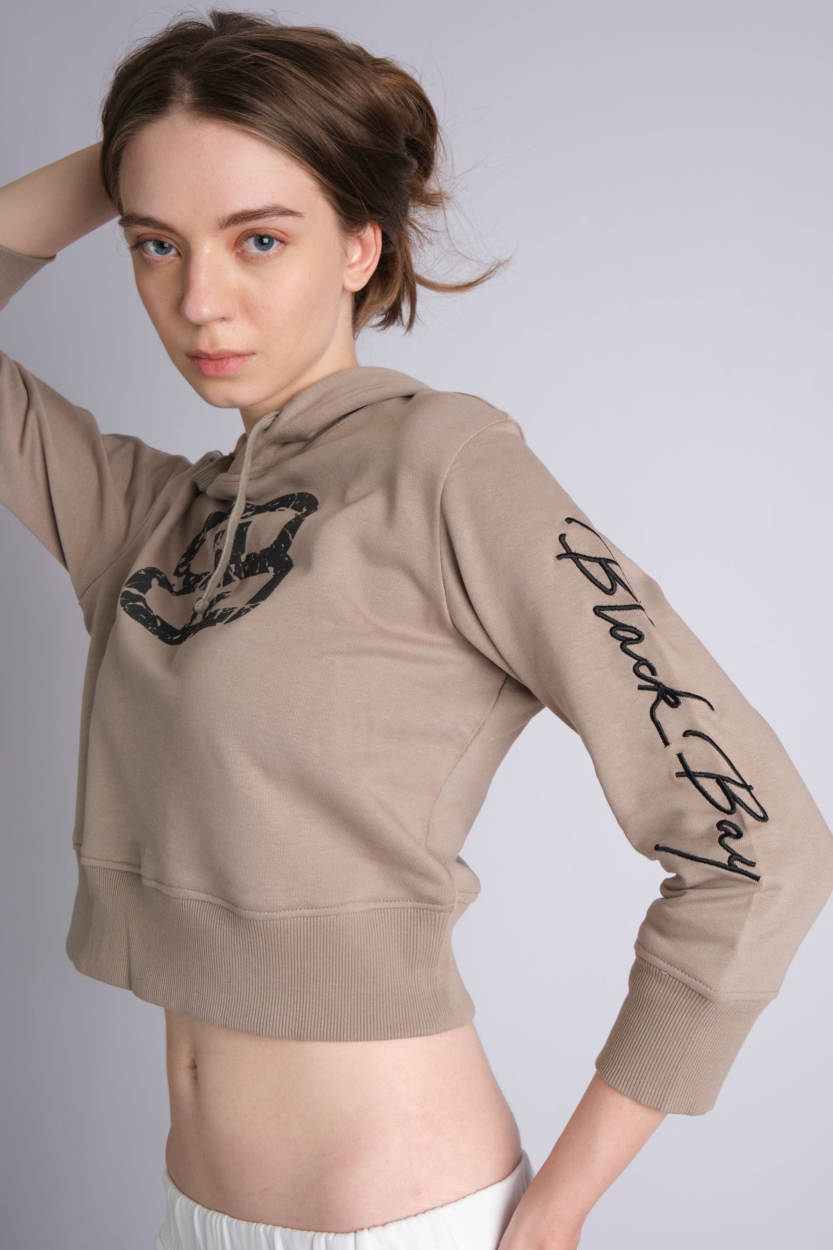 MUSE CROPPED HOODIE