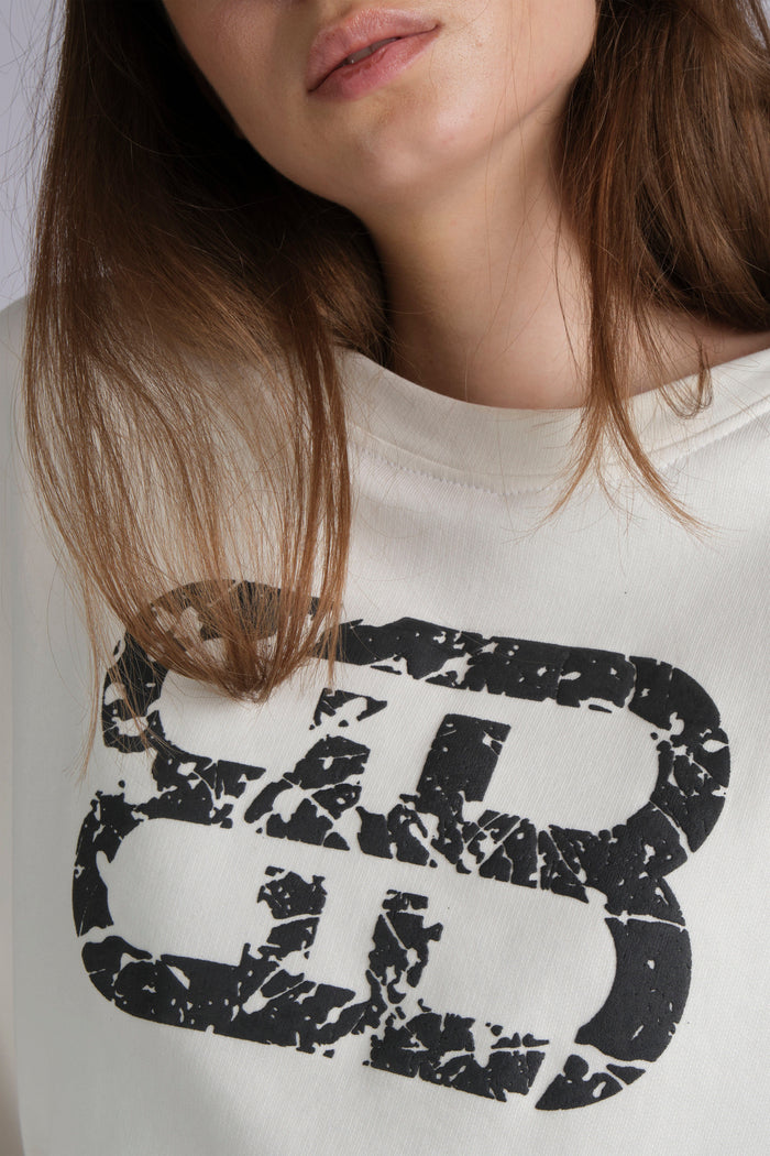 WHITE STACKED DISTRESSED LOGO CREW NECK SWEATSHIRT