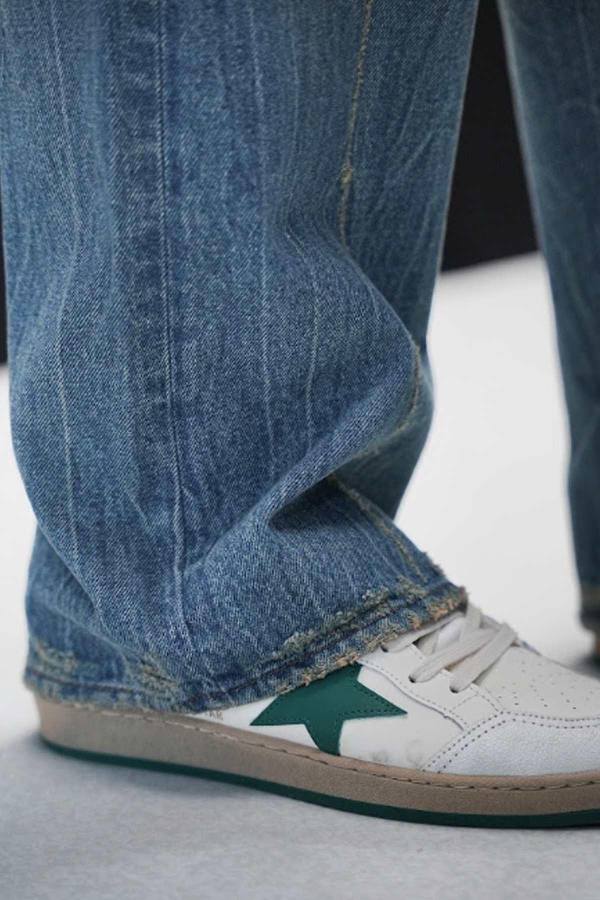 EROSION BLUE RAW EDGE DENIM