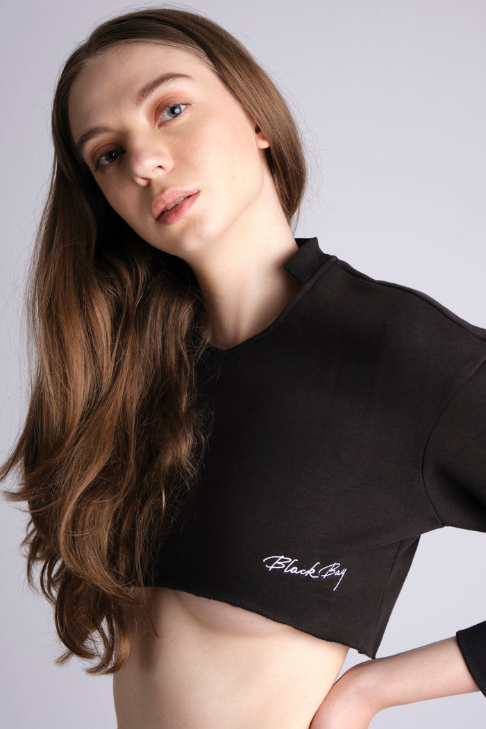 BLACK EMBROIDERY CROPPED SWEATSHIRT